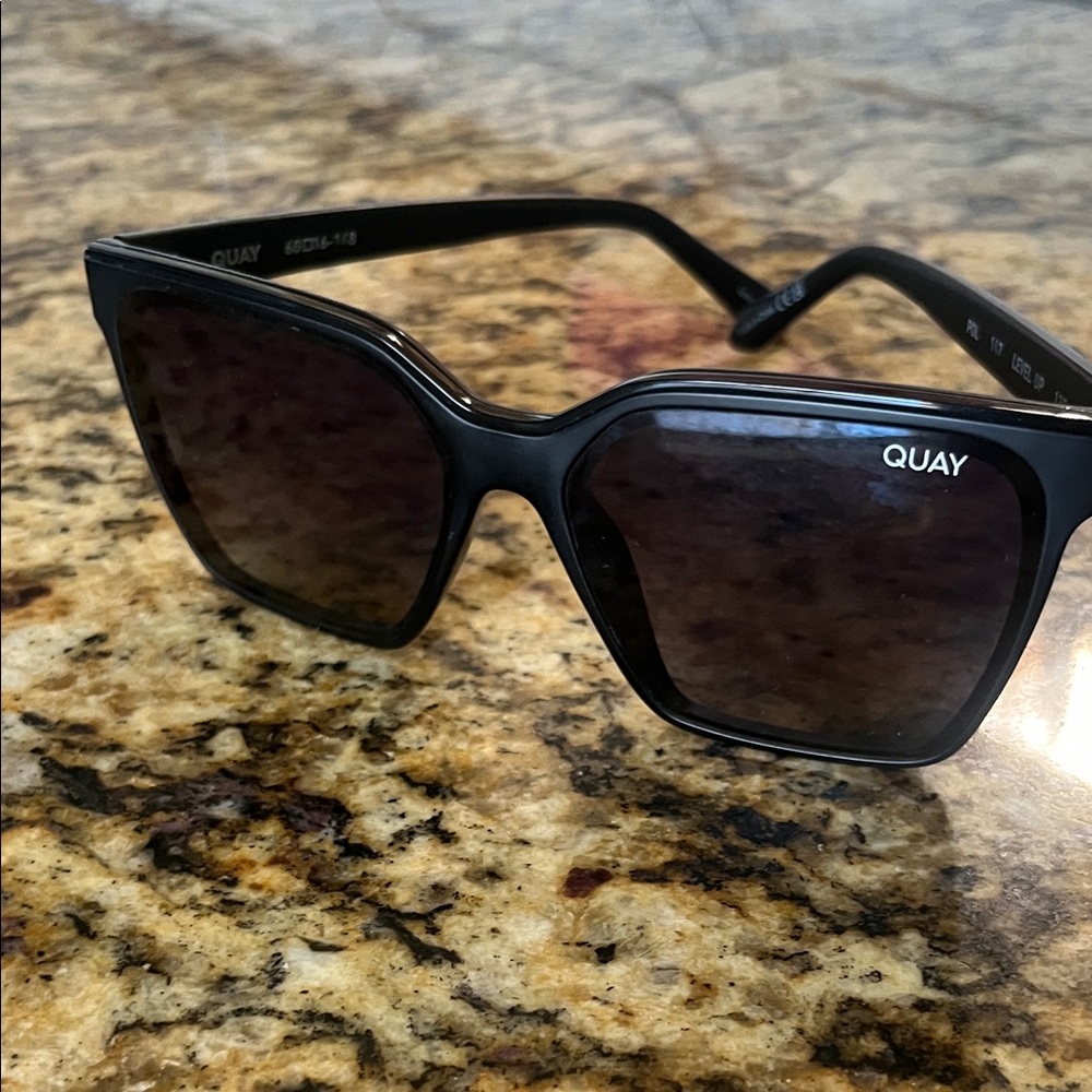 Quay Australia Level Up Black Polarized Sunglasses - Picture 4 of 4